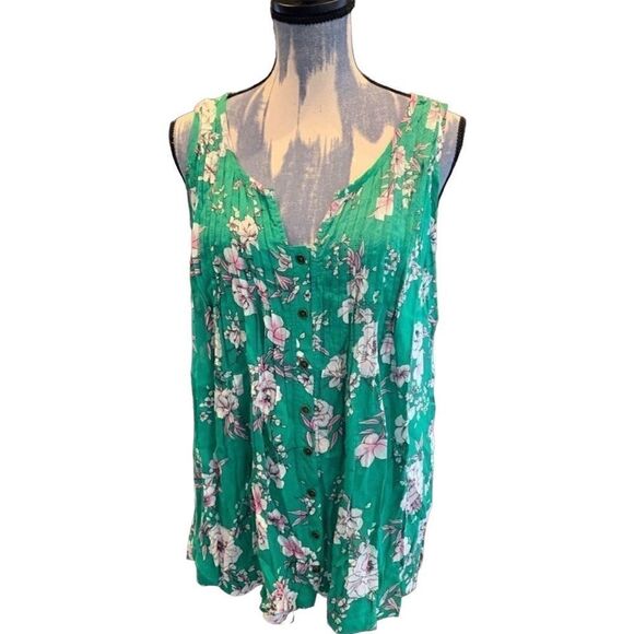 torrid Tops - Torrid Women's 0 pin tucked green floral sleeveless button up split neck tank